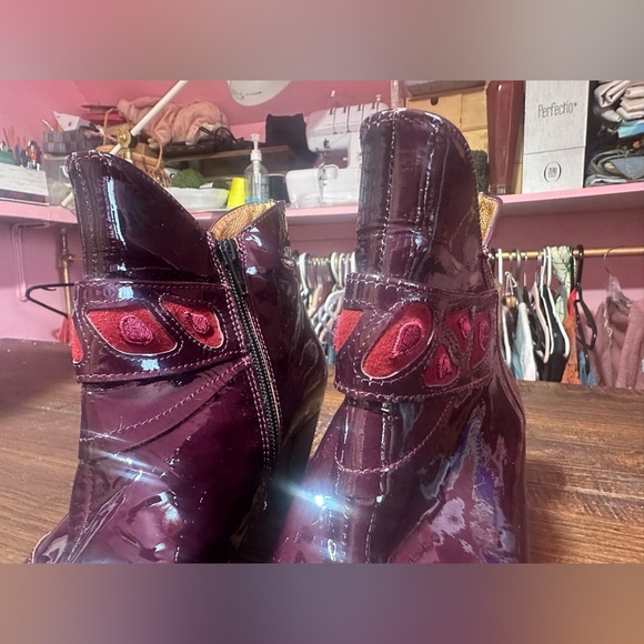 France Mode Burgundy Patent Leather Ankle Boots Size 39.5 - Picture 2 of 10